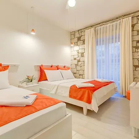 Oda ve Kahvaltı Peri 4*