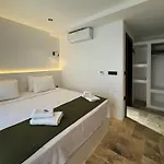 Peri Bed & Breakfast 4*