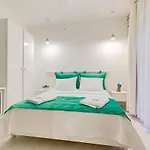 Peri Bed & Breakfast