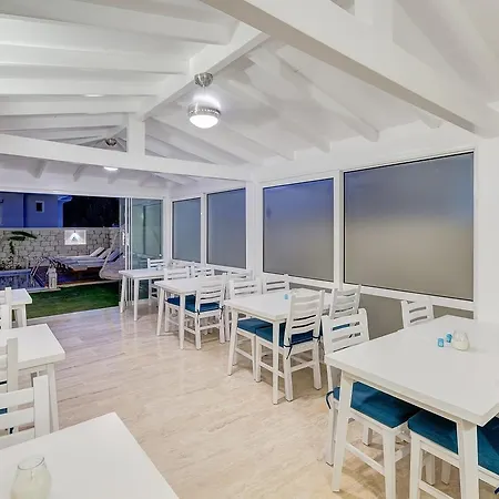 Bed & Breakfast Villaperi Butik Alacati